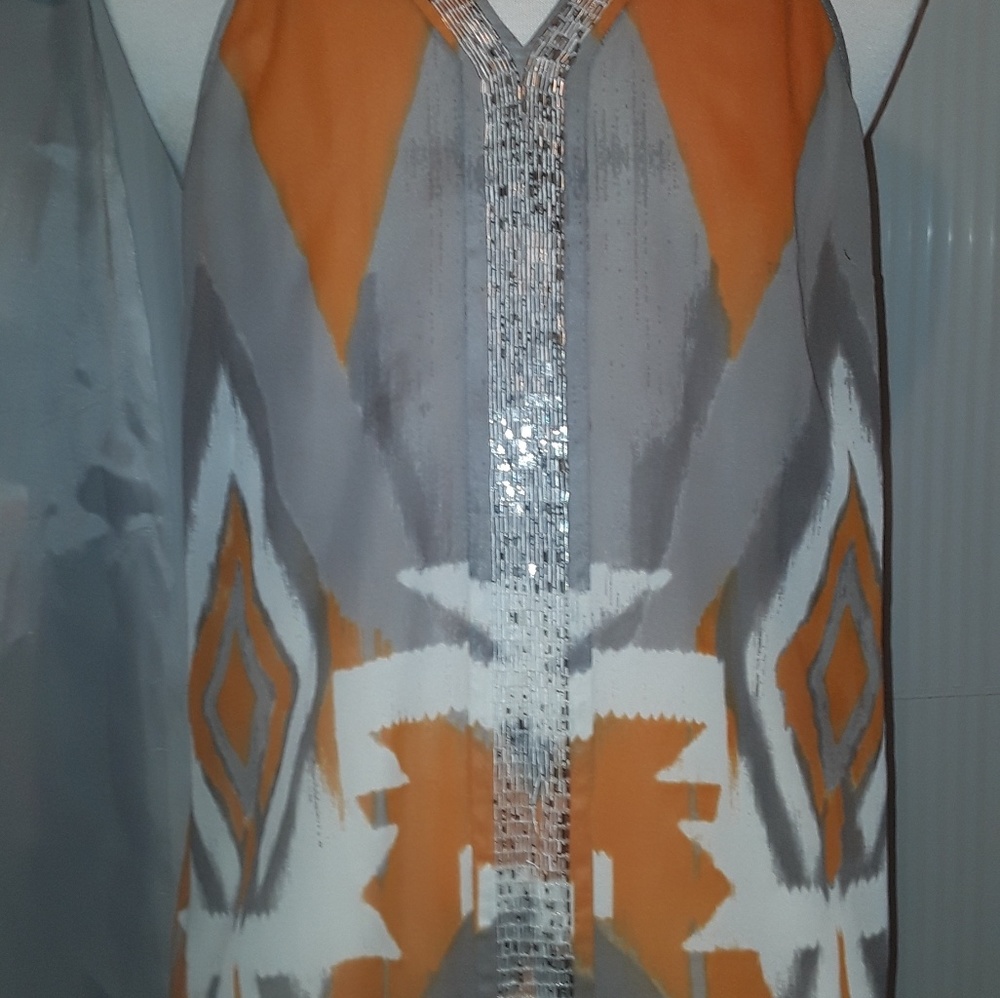 Blusa de cuelloV polyester